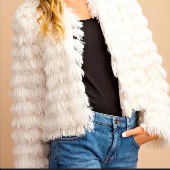 Elegant Cream Fringe Jacket - Picture 1 of 3